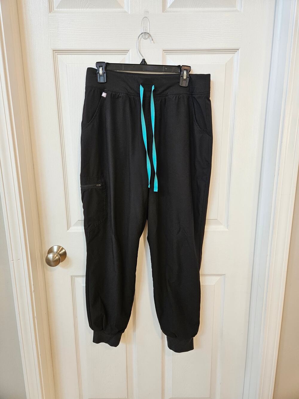 FIGS Zamora FREEx Lined Jogger Scrub Pants Black Women’s L  Technical